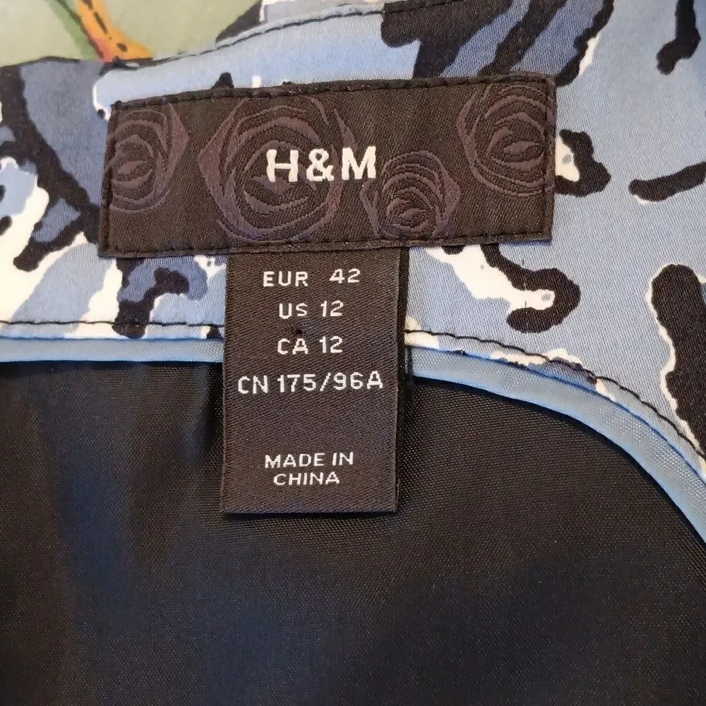 H and M Bold Abstract Dress